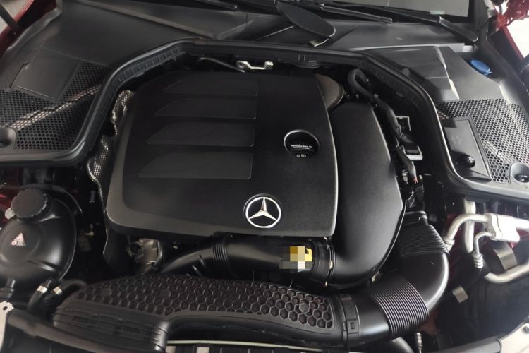Used Mercedes-Benz C-Class 2020 Updated C 200 L Fashion Edition Engine Bay