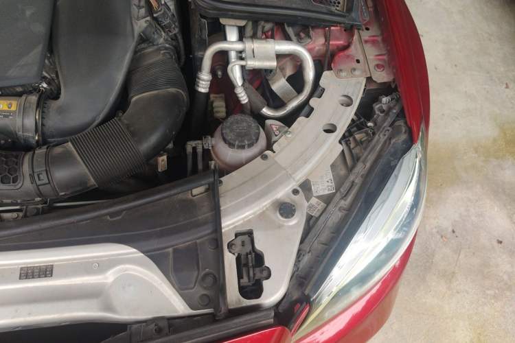 Used Mercedes-Benz C-Class 2020 Restyled C 260 L Sport Edition Engine Bay Left