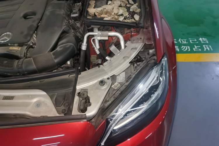Used Mercedes-Benz C-Class 2020 C 200 L Fashion Edition Sport Version Engine Bay Left