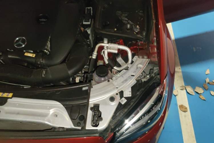 Used Mercedes-Benz C-Class 2020 C 260 Coupe Engine Bay Left
