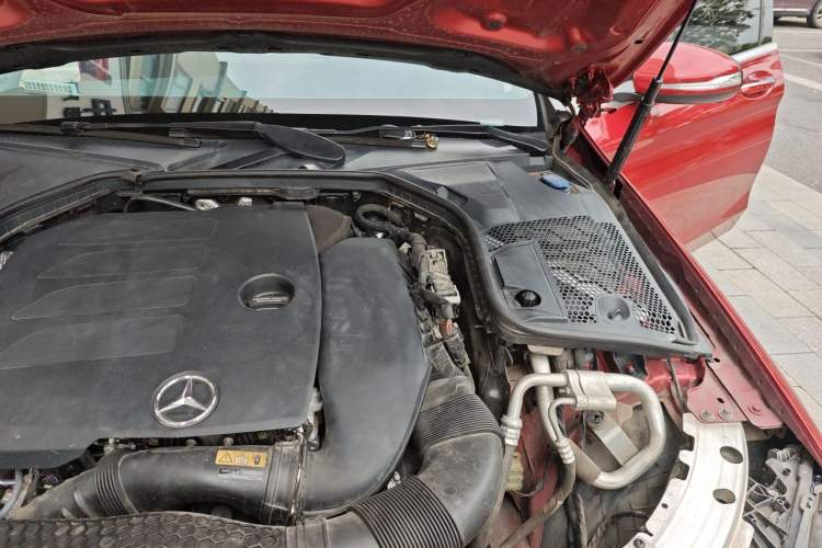 Used Mercedes-Benz C-Class 2020 C 200 L Fashion Edition Sport Version Engine Bay Left