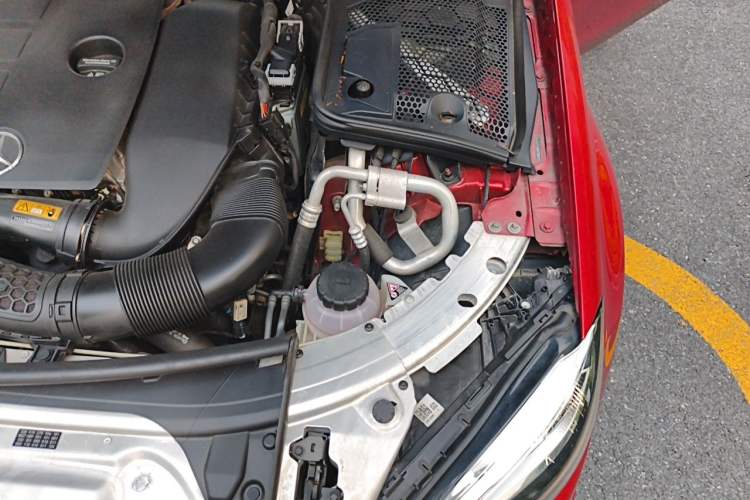 Used Mercedes-Benz C-Class 2020 C 260 L Sport Edition Engine Bay Left