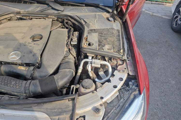 Used Mercedes-Benz C-Class 2020 C 260 Coupe Engine Bay Left