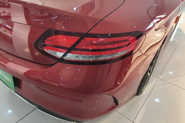 Used Mercedes-Benz C-Class 2020 C 260 Coupe Exterior 3