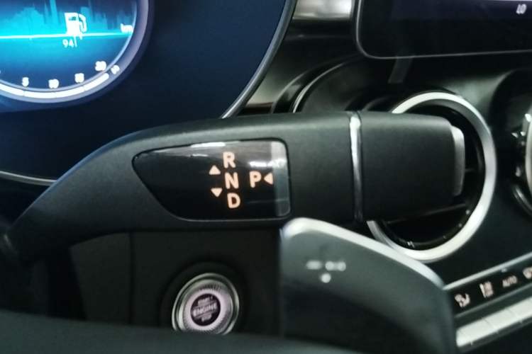 Used Mercedes-Benz C-Class 2020 Restyled C 200 L Fashion Edition Sport Version Gear Lever