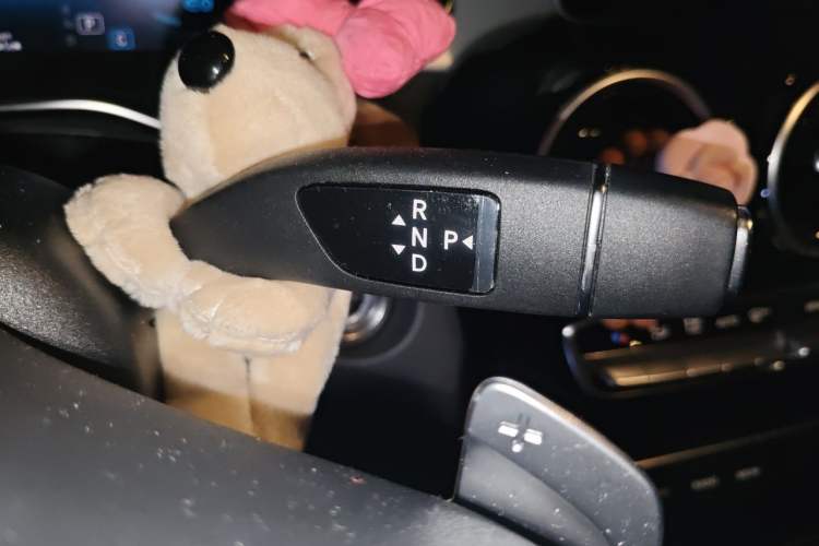 Used Mercedes-Benz C-Class 2020 C 260 Sport Edition Gear Lever