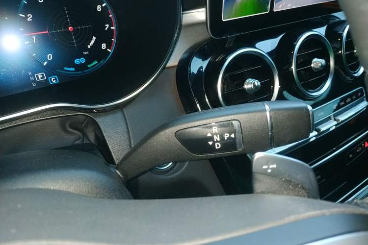 Used Mercedes-Benz C-Class 2020 C 260 Sport Edition Gear Lever