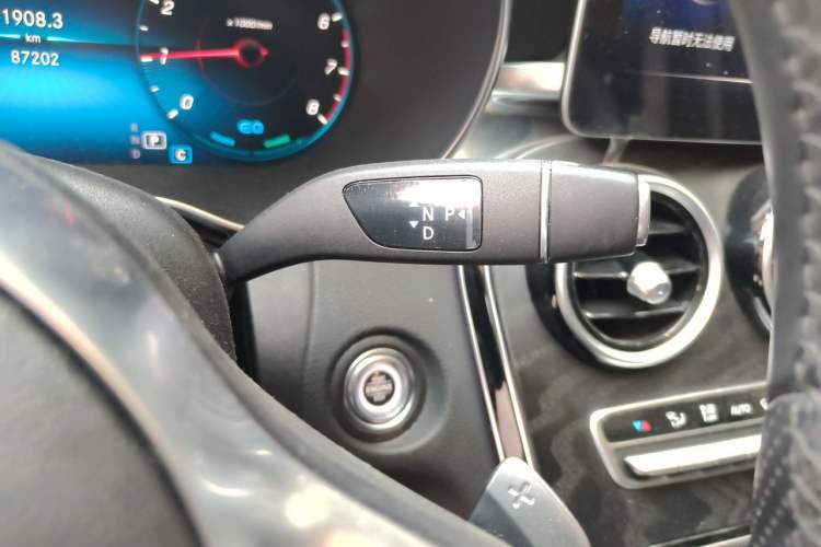 Used Mercedes-Benz C-Class 2020 Restyled C 260 L Sport Edition Gear Lever