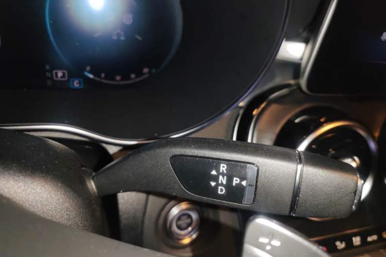 Used Mercedes-Benz C-Class 2020 C 200 L Fashion Edition Sport Version Gear Lever