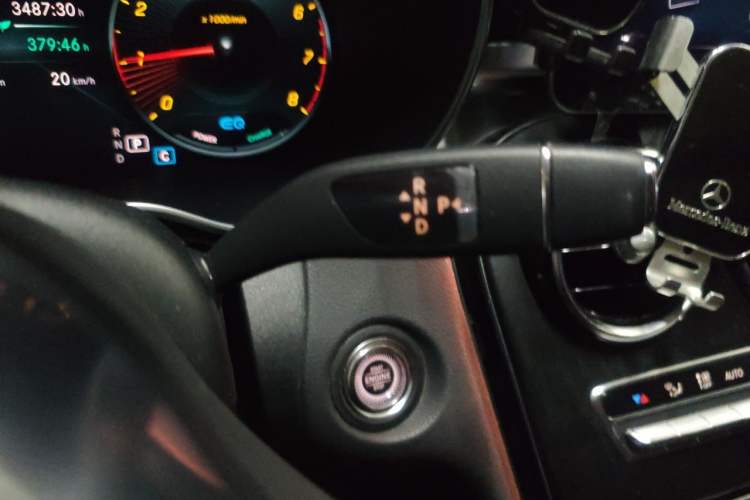 Used Mercedes-Benz C-Class 2020 Restyled C 260 L Sport Edition Gear Lever