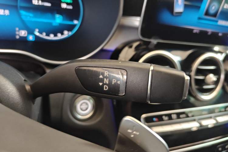 Used Mercedes-Benz C-Class 2020 C 260 Sport Edition Gear Lever