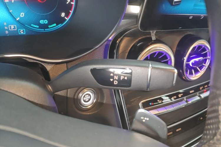 Used Mercedes-Benz C-Class 2020 C 260 L Sport Edition Gear Lever