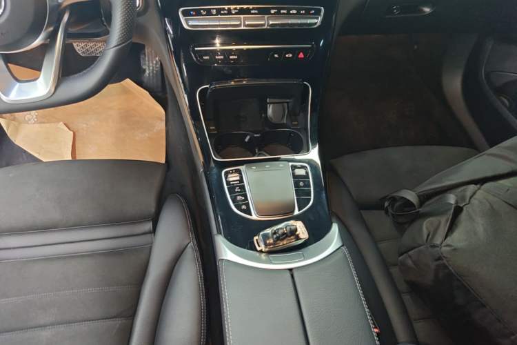 Used Mercedes-Benz C-Class 2020 C 260 Sport Edition Gear Lever