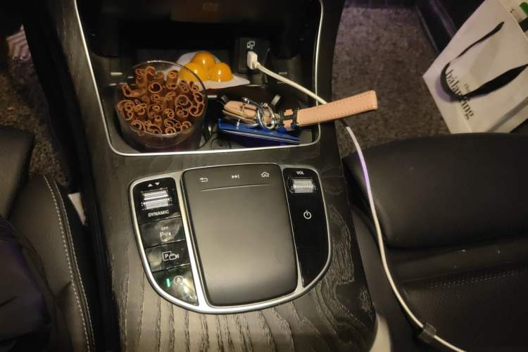 Used Mercedes-Benz C-Class 2020 Restyled C 260 L Sport Edition Gear Lever