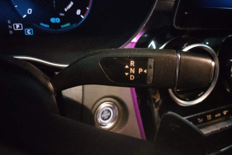 Used Mercedes-Benz C-Class 2020 Restyled C 260 Sport Edition Gear Lever
