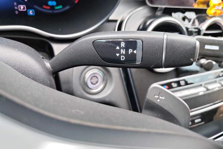 Used Mercedes-Benz C-Class 2020 Restyled C 260 L Sport Edition Gear Lever
