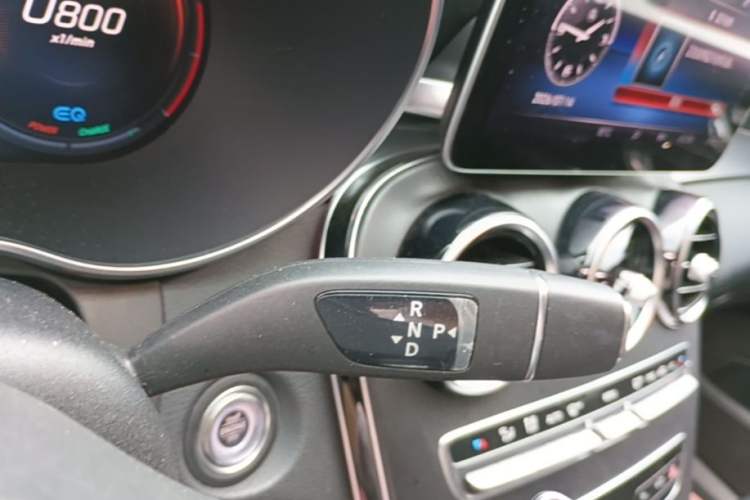 Used Mercedes-Benz C-Class 2020 Restyled C 260 L Sport Edition Gear Lever