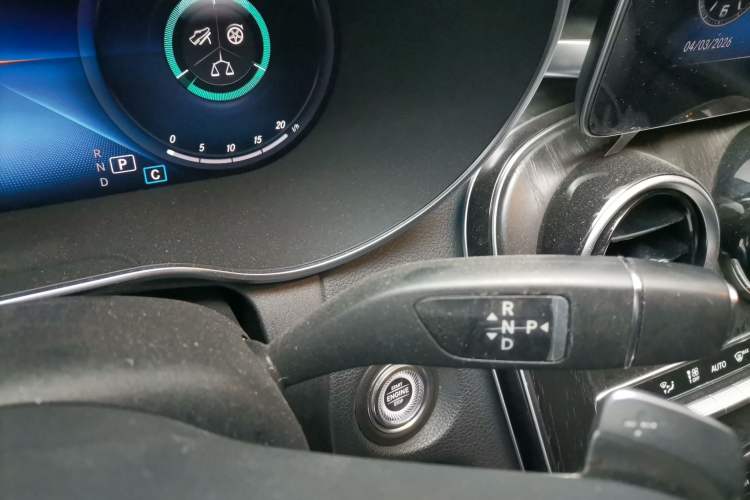 Used Mercedes-Benz C-Class 2020 Restyled C 260 L Sport Edition Gear Lever