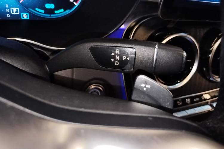 Used Mercedes-Benz C-Class 2020 Restyled C 260 L Sport Edition Gear Lever