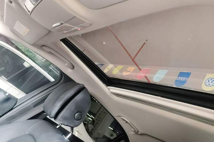 Used Mercedes-Benz C-Class 2020 Restyled C 200 L Fashion Edition Sport Version Headliner