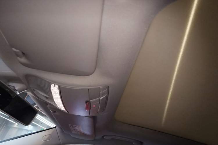 Used Mercedes-Benz C-Class 2020 Restyled C 260 L Sport Edition Headliner