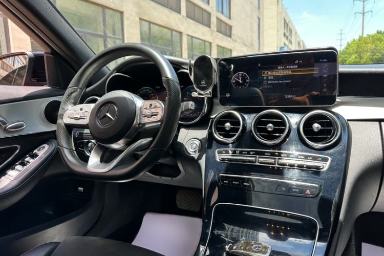 Used Mercedes-Benz C-Class 2020 C 260 Sport Edition Interior 4