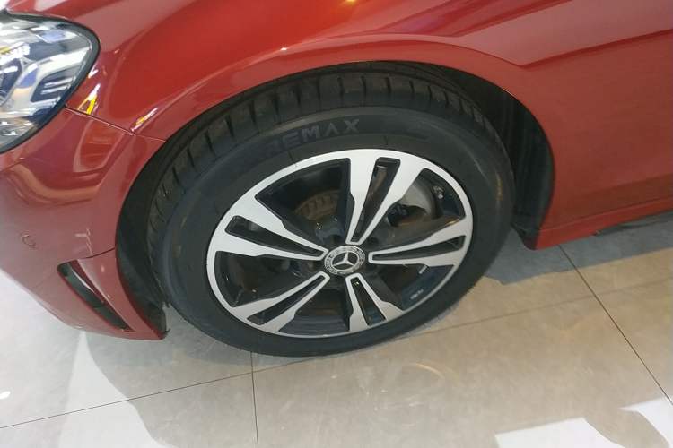 Used Mercedes-Benz C-Class 2020 C 260 Sport Edition Left Front Wheel Hub