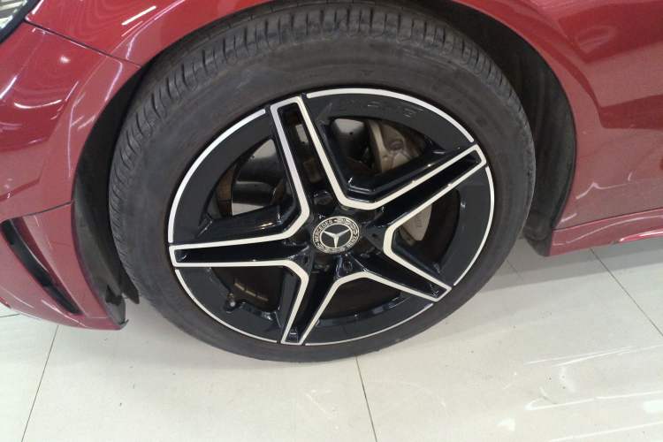 Used Mercedes-Benz C-Class 2020 C 260 Coupe Left Front Wheel Hub