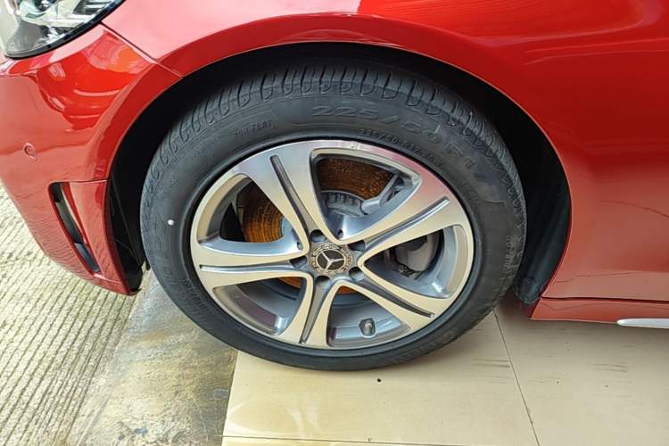 Used Mercedes-Benz C-Class 2020 C 260 L Sport Edition Left Front Wheel Hub