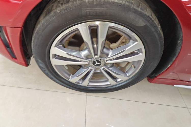 Used Mercedes-Benz C-Class 2020 C 200 L Fashion Edition Sport Version Left Front Wheel Hub
