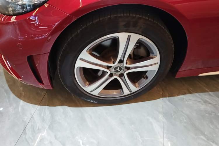 Used Mercedes-Benz C-Class 2020 Restyled C 260 L Sport Edition Left Front Wheel Hub