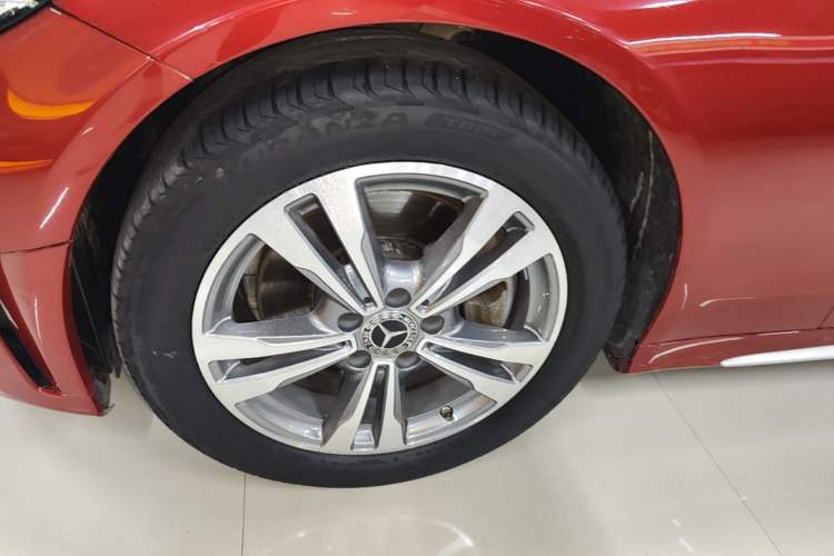 Used Mercedes-Benz C-Class 2020 C 200 L Fashion Edition Sport Version Left Front Wheel Hub