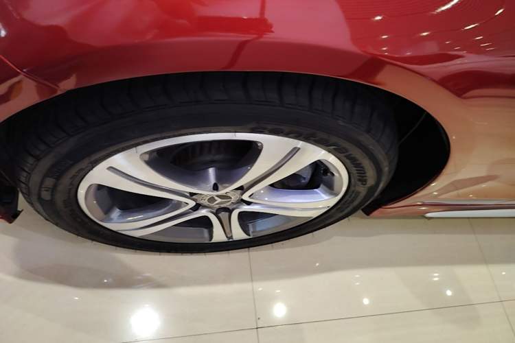 Used Mercedes-Benz C-Class 2020 Restyled C 260 L Sport Edition Left Front Wheel Hub