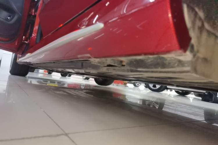 Used Mercedes-Benz C-Class 2020 C 200 L Fashion Edition Sport Version Left Side Sill