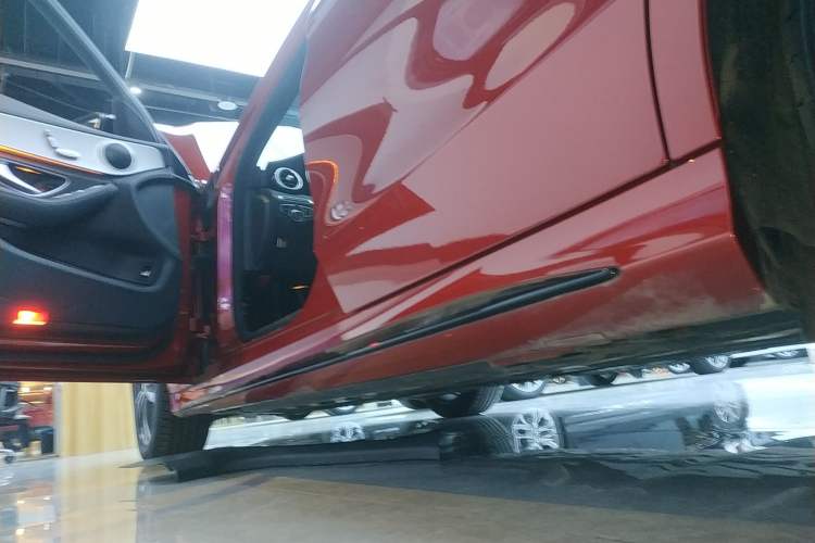 Used Mercedes-Benz C-Class 2020 C 260 Sport Edition Left Side Sill