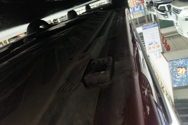 Used Mercedes-Benz C-Class 2020 C 200 L Fashion Edition Sport Version Left Side Sill