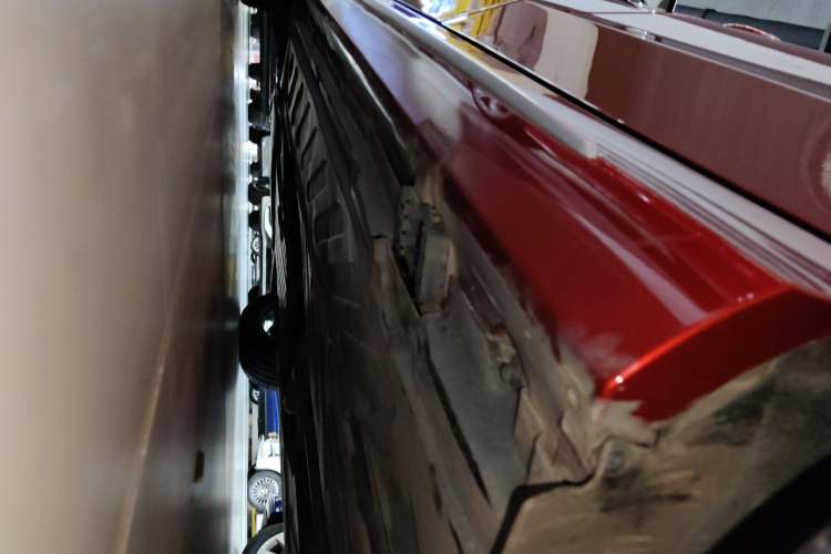 Used Mercedes-Benz C-Class 2020 Restyled C 260 L Sport Edition Left Side Sill
