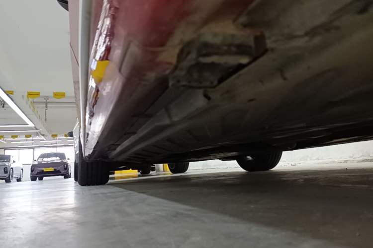 Used Mercedes-Benz C-Class 2020 C 260 L Sport Edition Left Side Sill