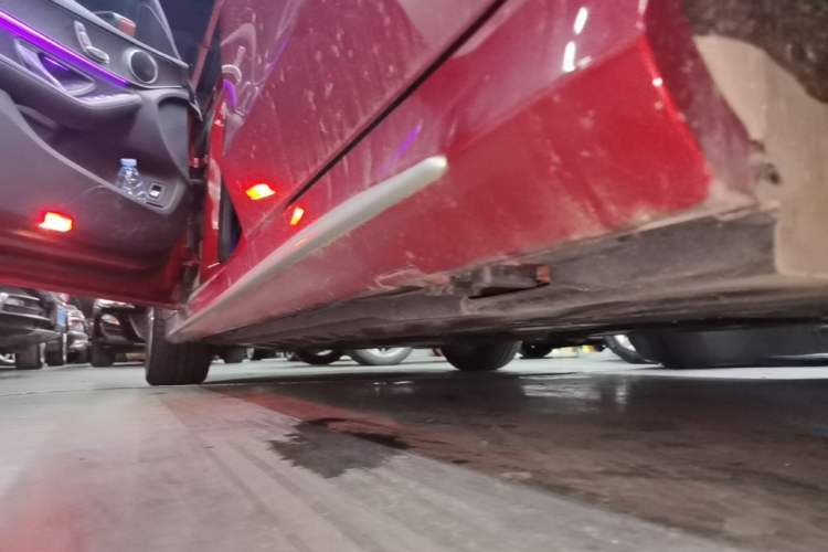 Used Mercedes-Benz C-Class 2020 C 200 L Fashion Edition Sport Version Left Side Sill