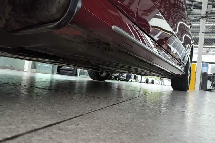 Used Mercedes-Benz C-Class 2020 Restyled C 260 L Sport Edition Left Side Sill