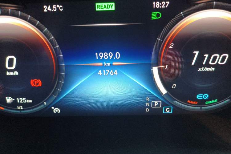Used Mercedes-Benz C-Class 2020 Restyled C 260 Sport Edition Odometer Close Up