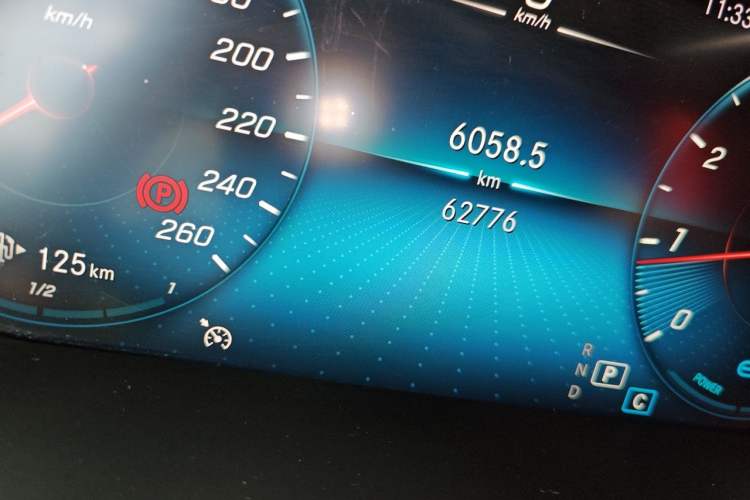 Used Mercedes-Benz C-Class 2020 Restyled C 260 Sport Edition Odometer Close Up