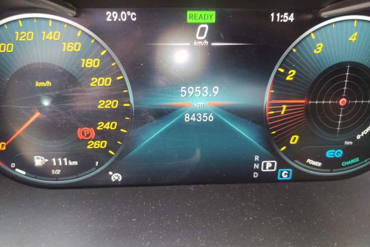 Used Mercedes-Benz C-Class 2020 Restyled C 260 L Sport Edition Odometer Close Up