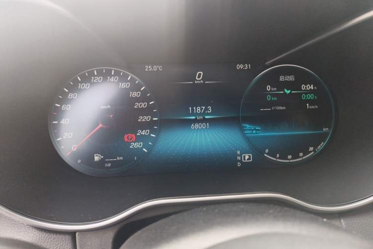 Used Mercedes-Benz C-Class 2020 Restyled C 260 L Sport Edition Odometer Close Up