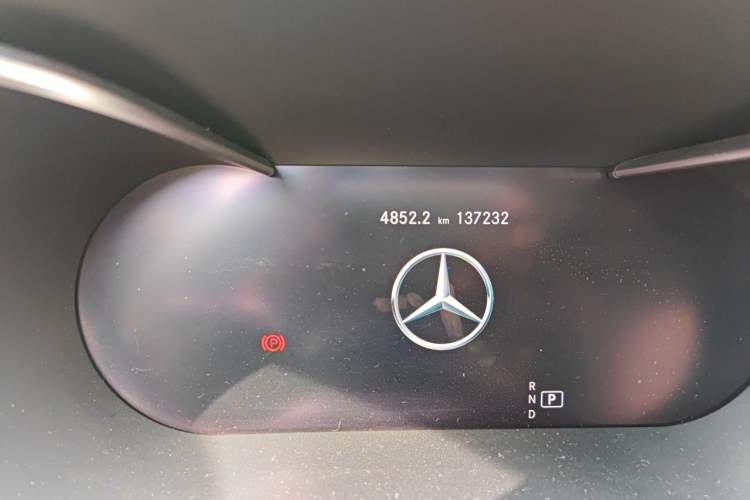 Used Mercedes-Benz C-Class 2020 C 260 L Sport Edition Odometer Close Up