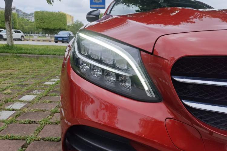 Used Mercedes-Benz C-Class 2020 Restyled C 260 Sport Edition Right Front Headlight
