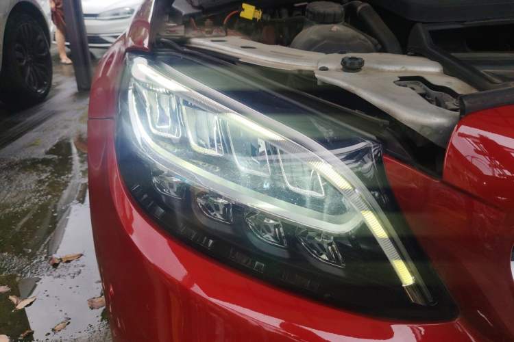 Used Mercedes-Benz C-Class 2020 Restyled C 260 L Sport Edition Right Front Headlight