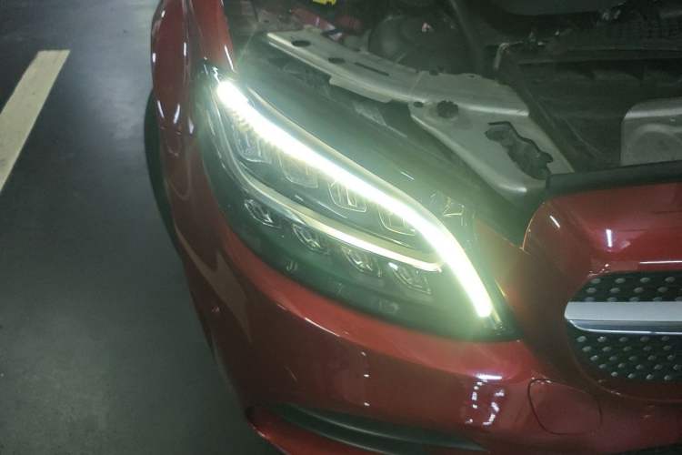 Used Mercedes-Benz C-Class 2020 Restyled C 260 L Sport Edition Right Front Headlight