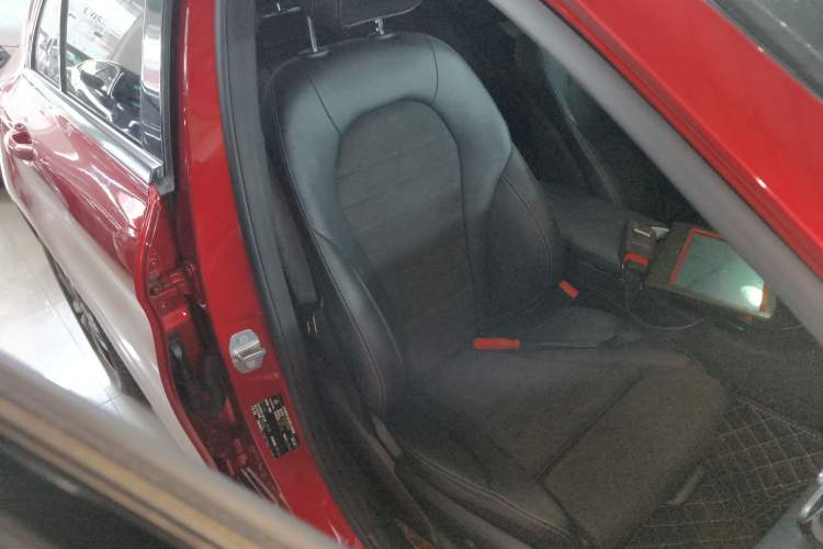 Used Mercedes-Benz C-Class 2020 C 260 Sport Edition Right Front Seat