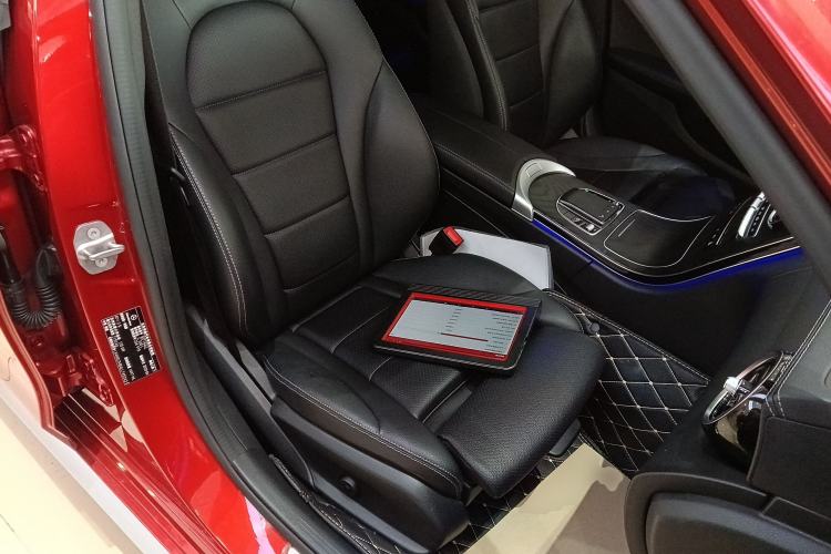 Used Mercedes-Benz C-Class 2020 Restyled C 260 L Sport Edition Right Front Seat